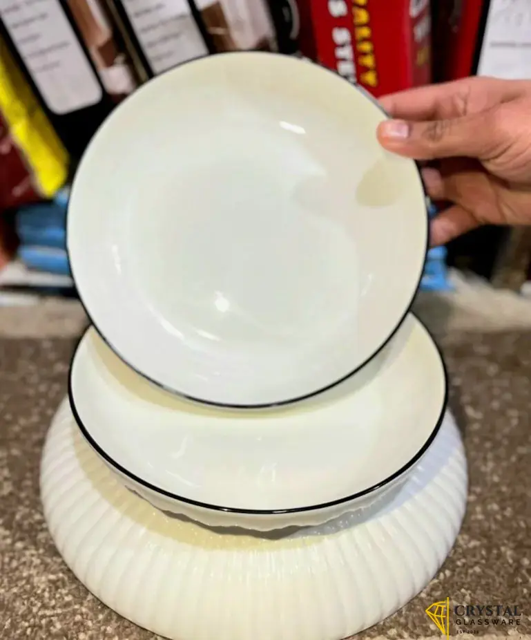Ceramic Plate, New Style Round Deep for Home Use,8-Inch Dinner Plates, Salad Plates, Dessert Plates.