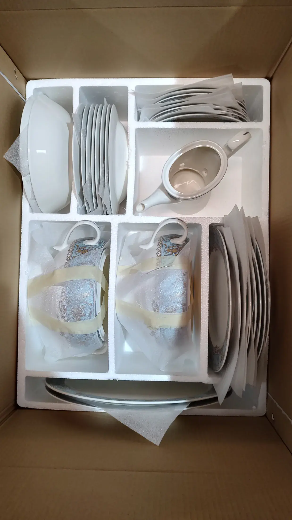 Premium 61-Piece Blue Dinner Set | Fine Bone China | Green Crockery